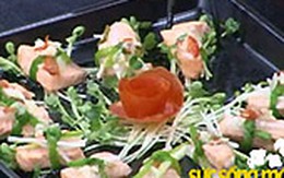 Cải mầm cuộn cá hồi